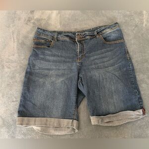 Jean/denim shorts